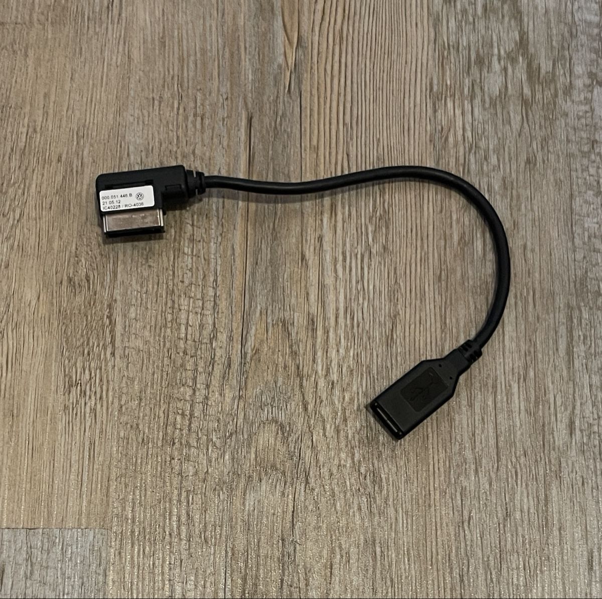 Unità & Adattatore: VW MDI Adapter Kabel USB – Usato da Wichtrach venduto da BRASLETTI_76