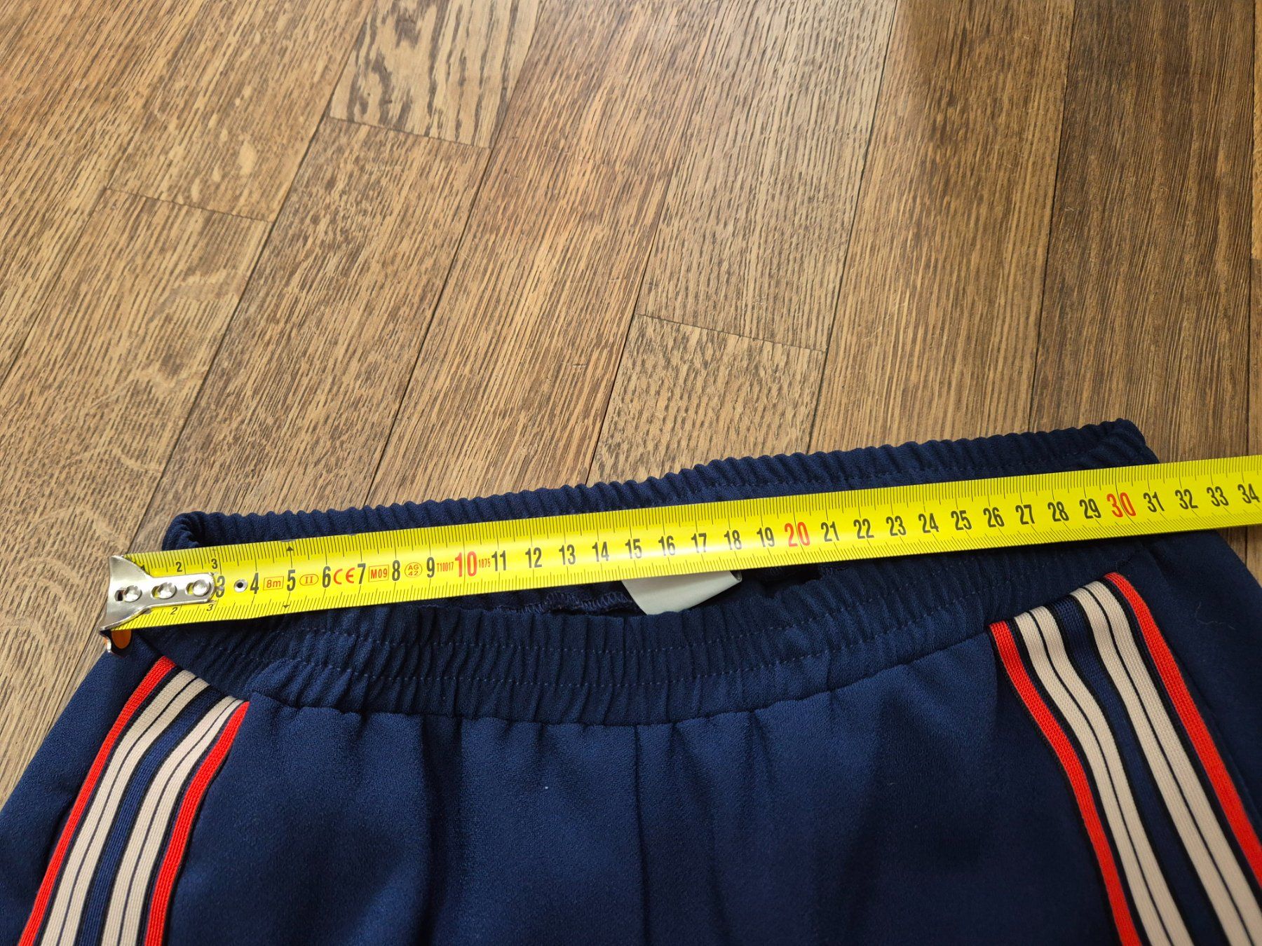 Pinko Pantaloni: Blue Pinko sweatpants size XS/34 – Usato da Zürich venduto da monadiederich 4