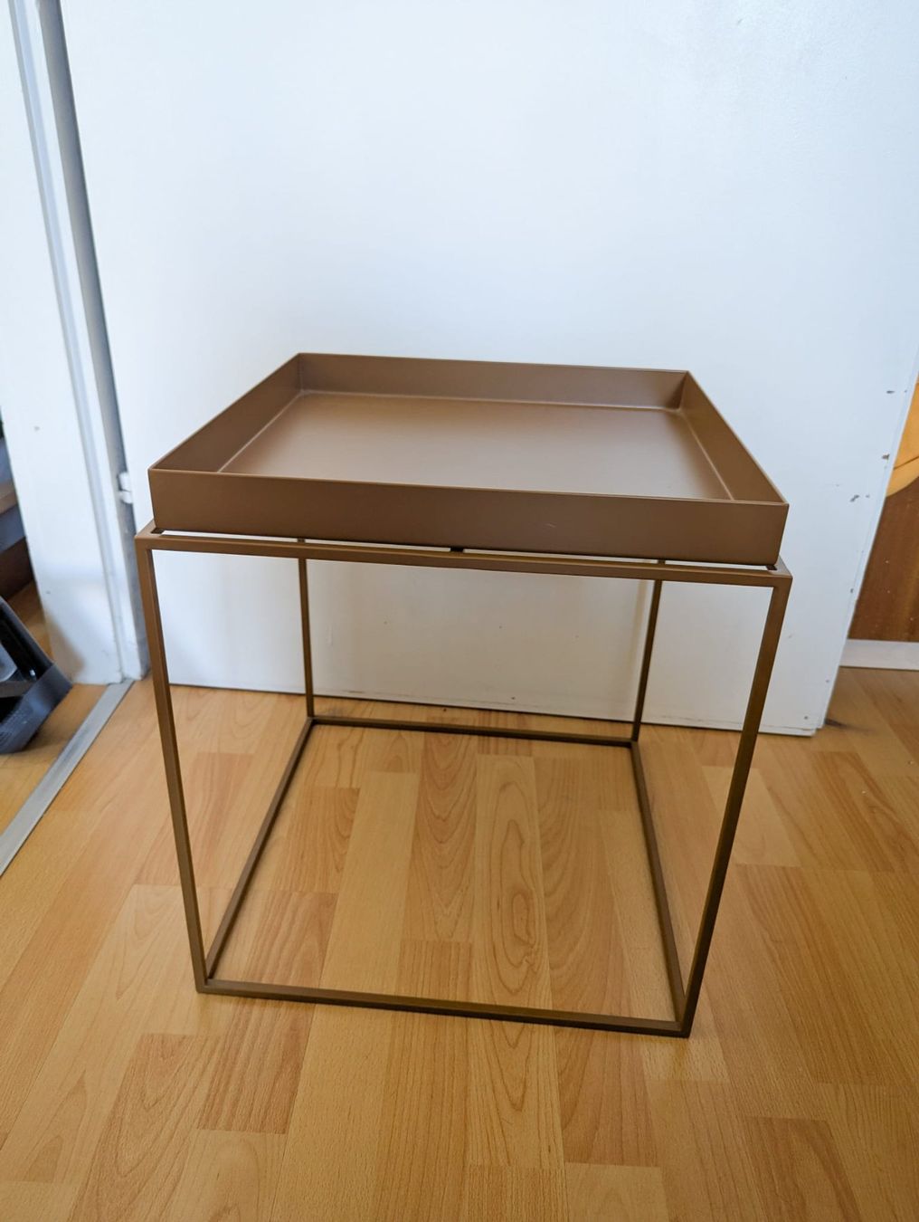 Hay Tables: HAY - Tray Table M (40 x 40 cm) – D'occasion à LUZERN par danielksells