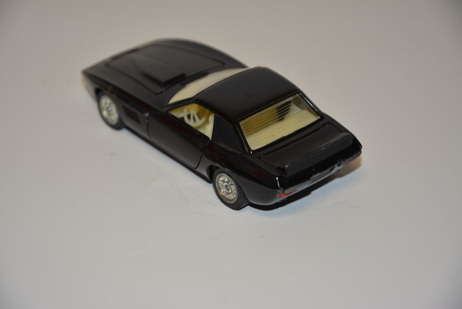 Modellautos: Intermeccanica Indra , Pilen 343 , 1:43 – Gebraucht aus Goldach von Feivel9 8