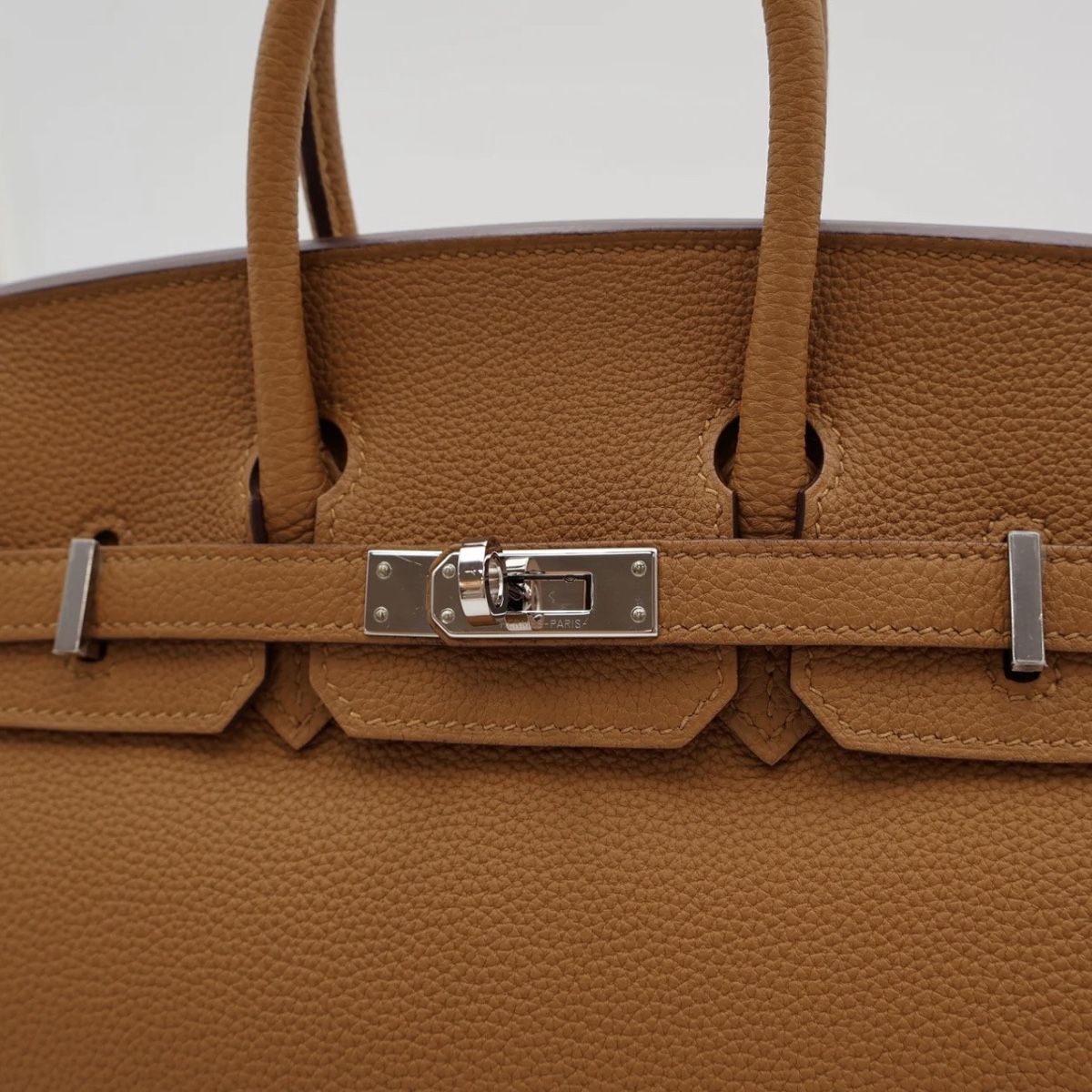 Hermès Sacs femmes: Sac Hermès Birkin 25 caramel – D'occasion à Montreux par Selective.closet 1