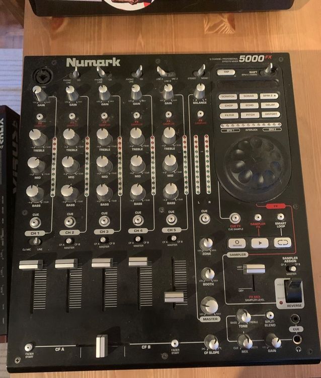 Numark Console di mixaggio: Numark 5000FX - 5 Channel Professional Effects SCRATCH Mixer – Usato da Winterthur venduto da my_username 4
