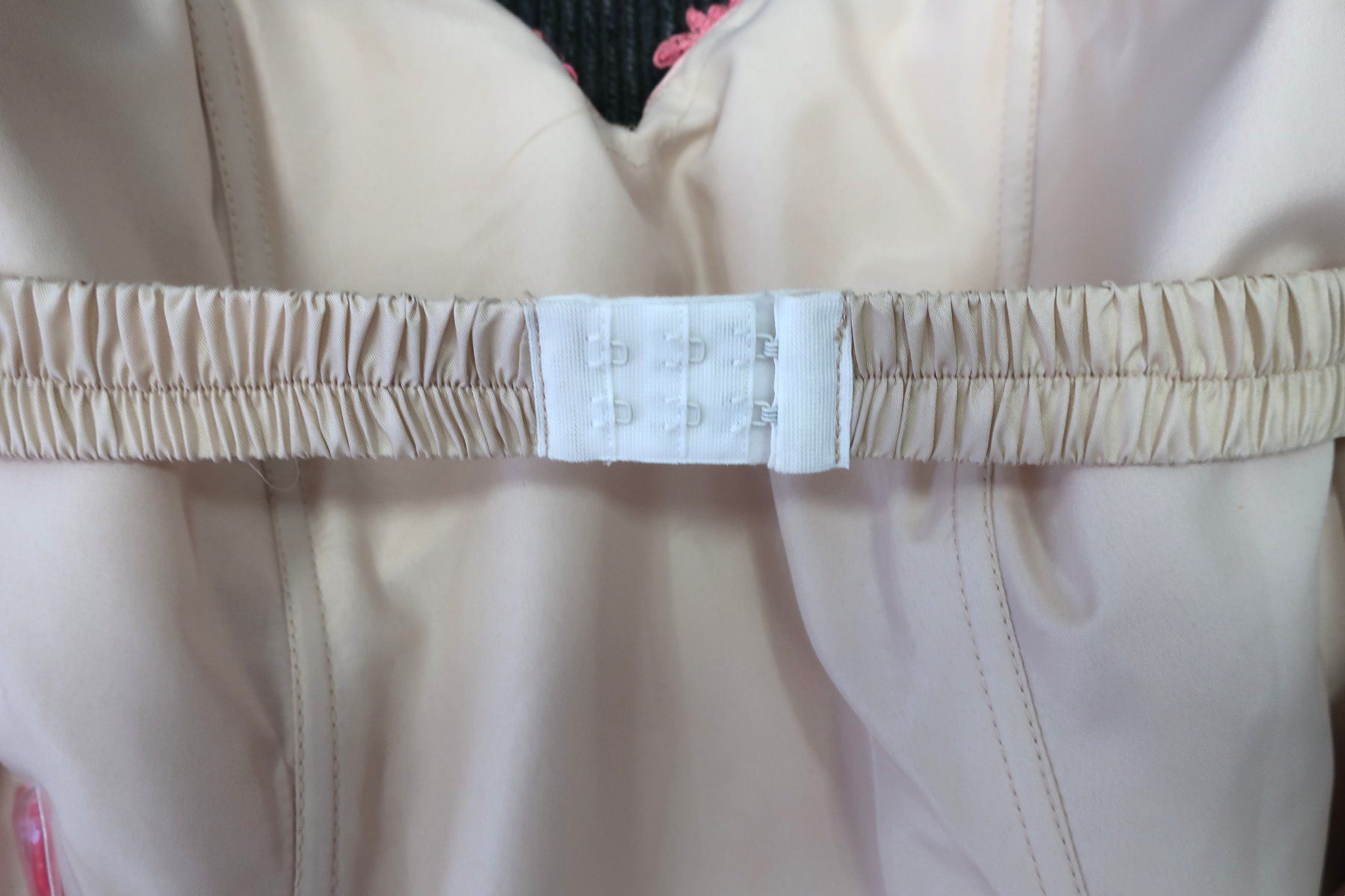 Kleider: Elegantes Sommer-Abendkleid Korallrosa – Gebraucht aus Volketswil von brockipfannenstil 7