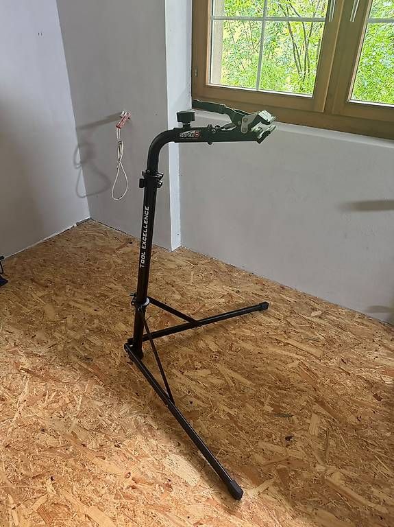 Cavalletti per biciclette: Veloständer Montageständer Super B tool excellence – Usato da Wasserauen venduto da Cachaca51 3