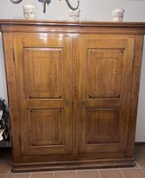 Schöner Massivholzschrank 1.95 m 1.80 m 60 cm