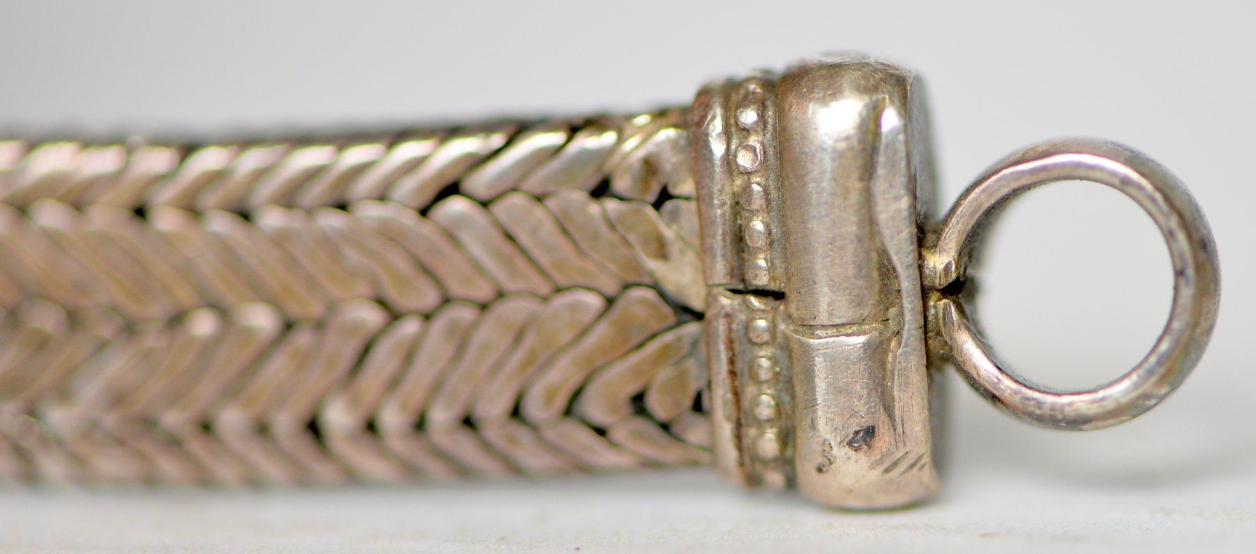 Armbänder & -reifen: Ancien bracelet en métal – Gebraucht aus Neuchâtel von Neuchatel 8