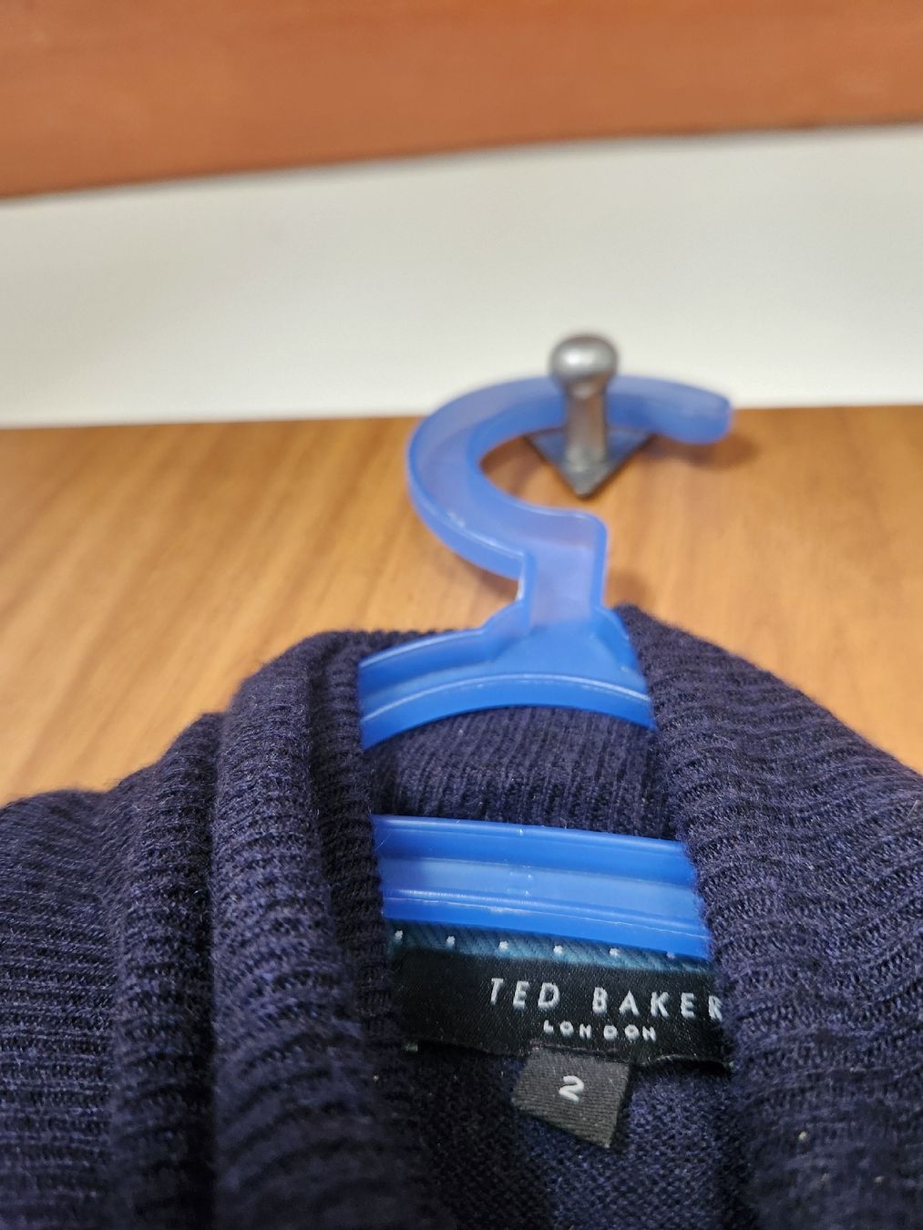 Maglioni & Felpe: Pull col roulé Ted Baker bleu marine taille 2( trou) – Usato da Niedergösgen venduto da Eva2410 6