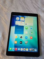 Apple iPad 8. Generation, 32 GB Wie neu  Keine Kratzer