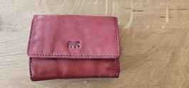 neues rotes Leder-Portemonnaie mit RFID