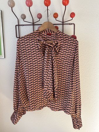 HUGO Boss Bluse Gr. S – Geometrischer Print, Schluppe