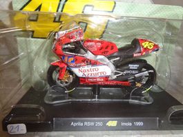 1:18 LEO Model Moto Valentino Rossi 46