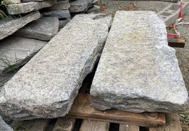Scalini monoblocco in granito