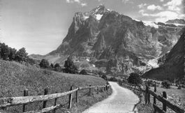 Wetterhorn (BE) – Alpenpanorama mit Bergweg