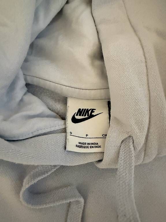 Pullover & Sweatshirts: PULLOVER NIKE GRÖSSE S – Gebraucht aus Zürich von joe_9lm9 2