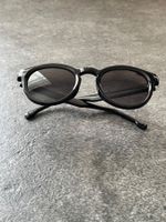 H&M Sonnenbrille mit UV-Schutz in schwarz