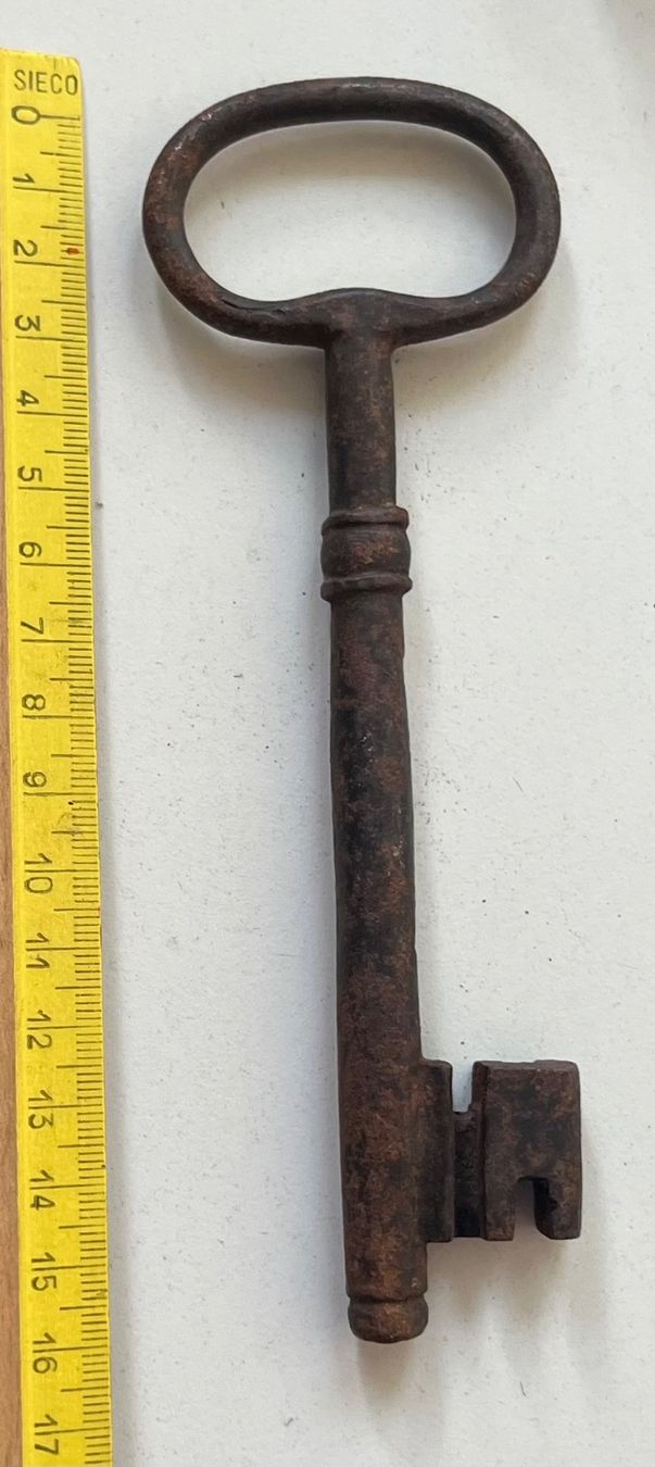 Chiavi: Antiker Schlüssel mit Bart, rostig ca. 17cm – Usato da Ostermundigen venduto da DaxKarten-75