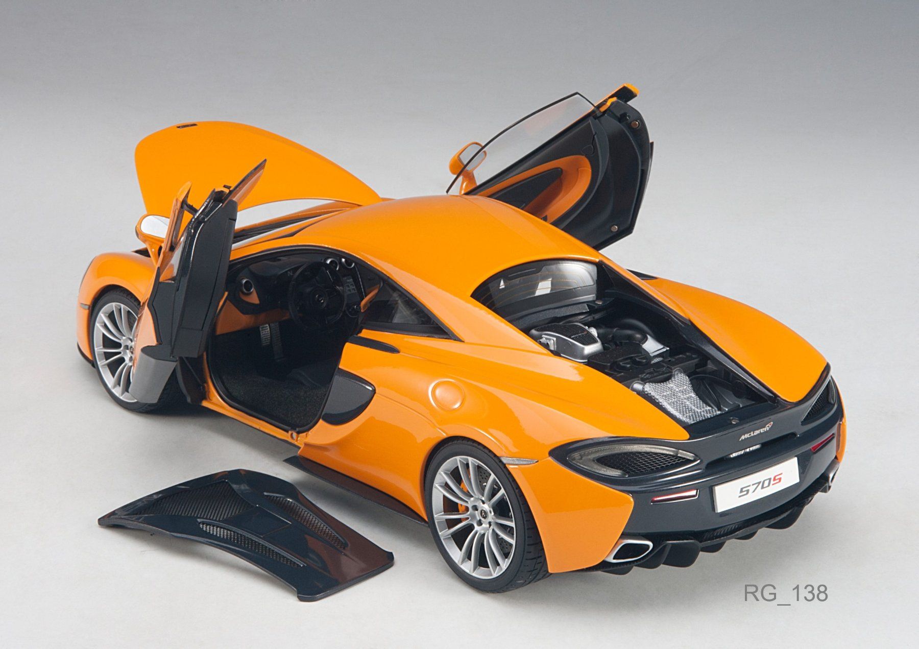 Autoart Modellautos: MCLaren 570S 1:18 – Neu und originalverpackt aus Ulisbach von mironebraska 8