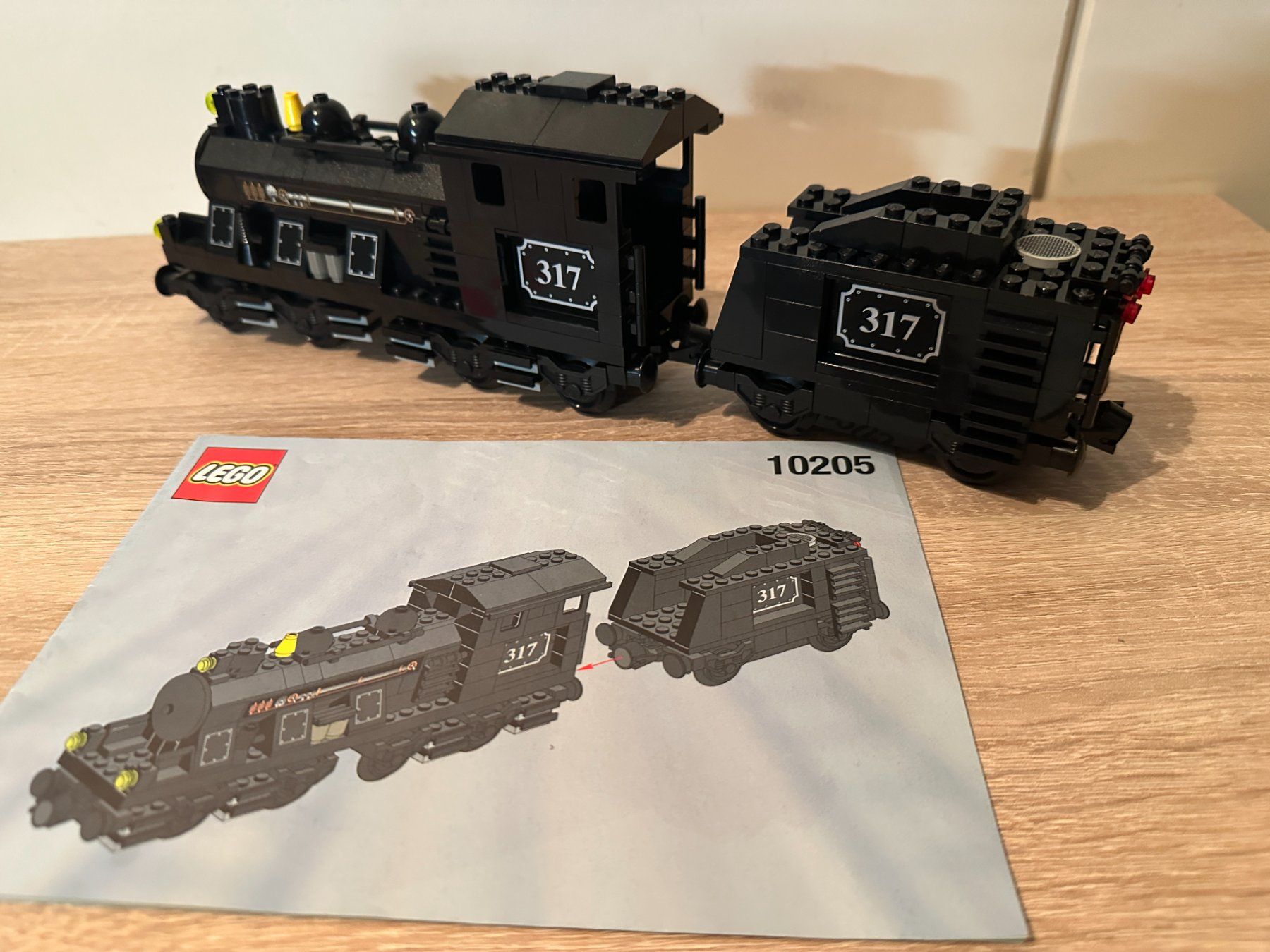 Lego Kit di costruzioni: LEGO 10205 Locomotive – Usato da Basel venduto da Don-Angel 1