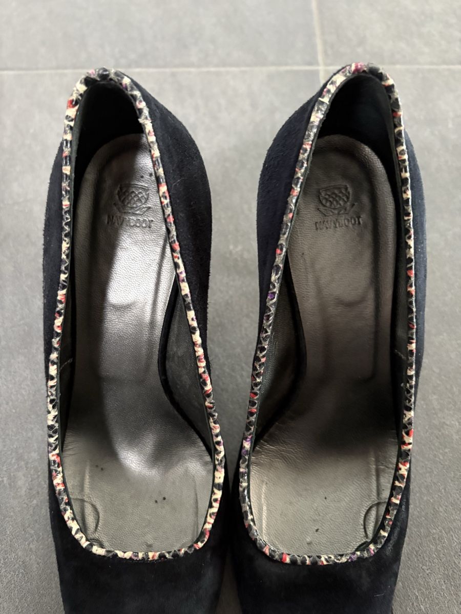 Navyboot Scarpe da donna: Wildleder Pumps Navyboot Gr. 37.5 – Usato da Tagelswangen venduto da lykainion 2