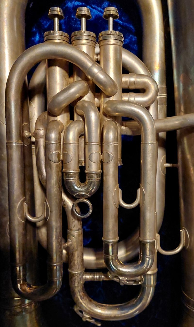 Besson Strumenti musicali: Besson Bass/Tuba mit Koffer – Usato da Aarwangen venduto da Lampt 2