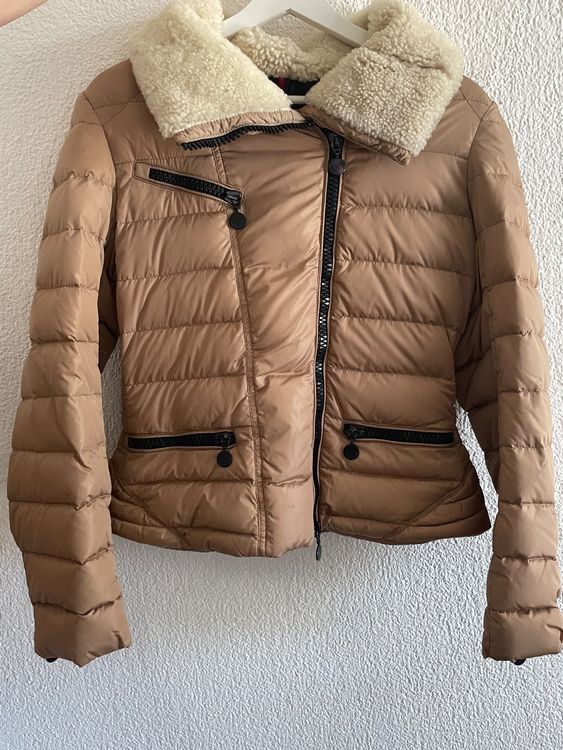 Moncler Vestes: Moncler Kurze Daunenjacke Beige – D'occasion à Wollerau par Vinagoni 1