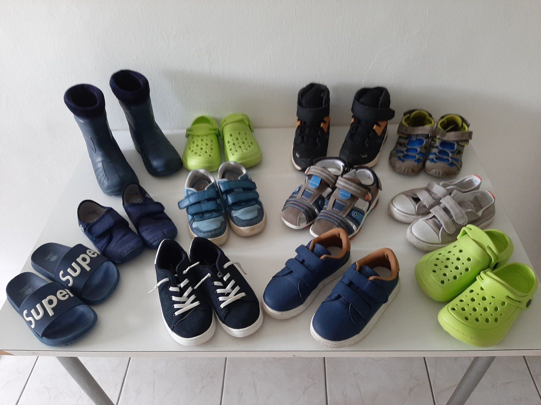 Scarpe per ragazzi: Schuhpaket Grösse 29 – Usato da Brissago venduto da lucabell