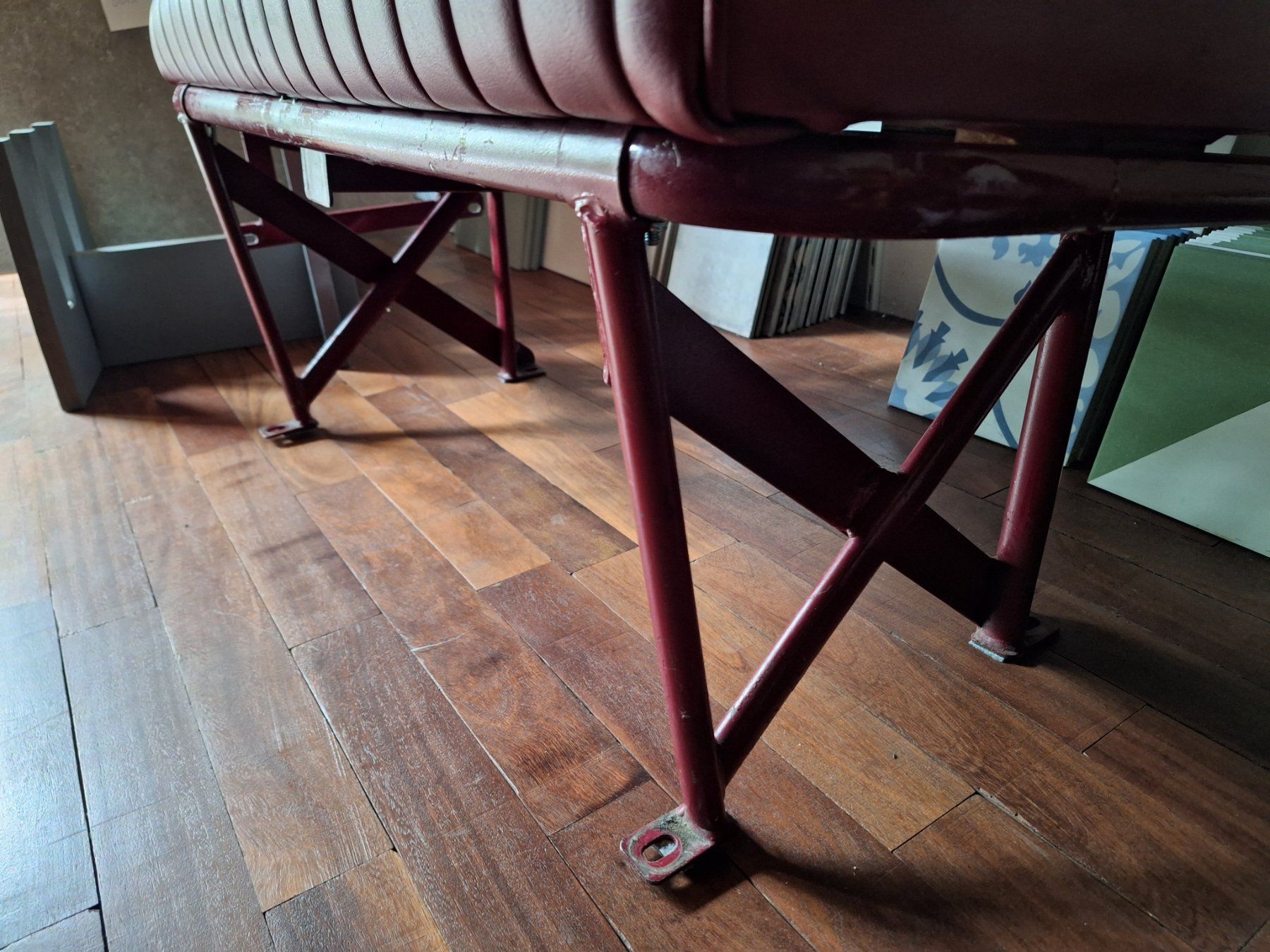 Panchine: Busbank aus Edinburg – Usato da Schmiedrued venduto da michelle62 2
