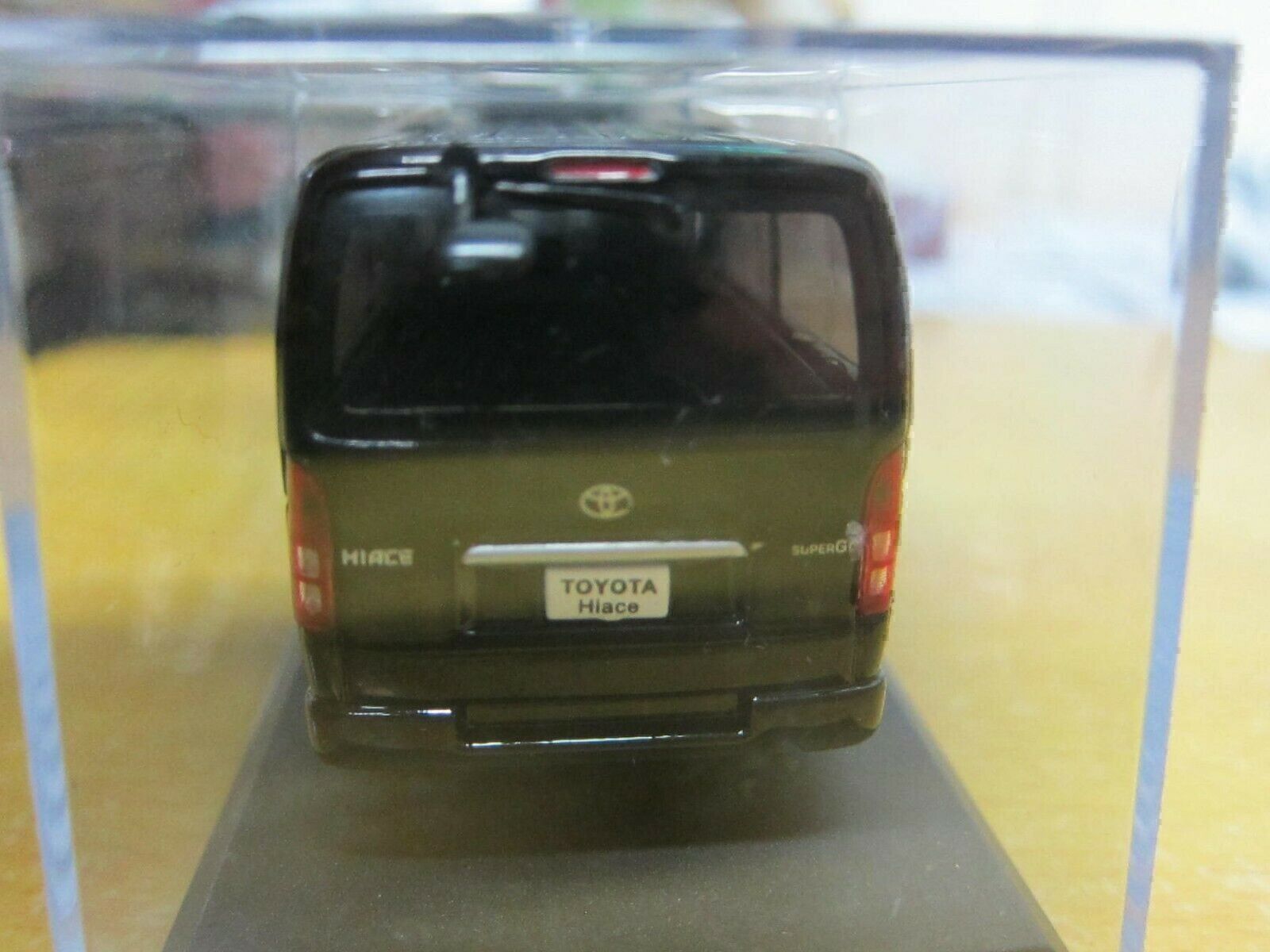 Modellautos: Toyota Hiace Van seit 2004 schwarz – Neu und originalverpackt aus Gerlafingen von espero88 4