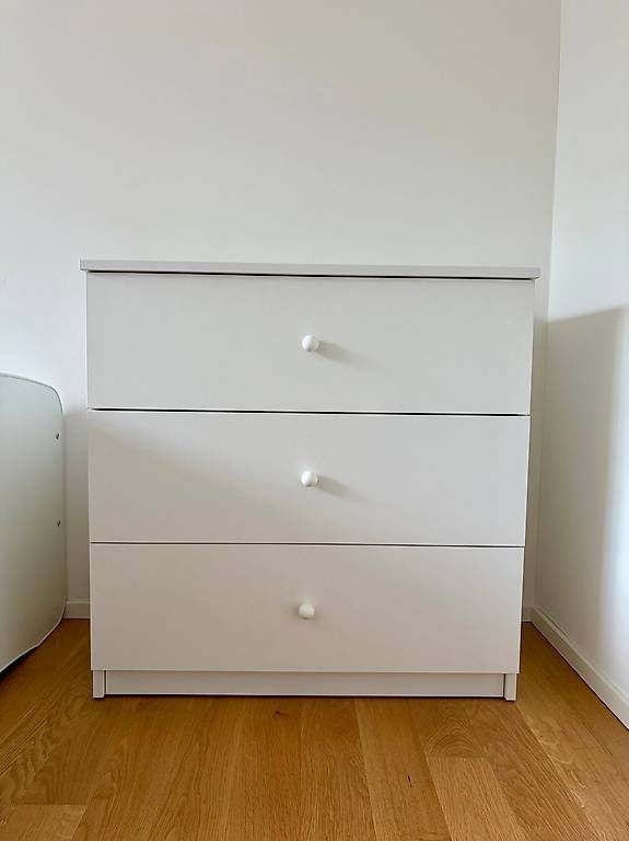 Armoires: Kinderzimmermöbel-Set  450 CHF – D'occasion à Schaffhausen par pio_5hrf 4