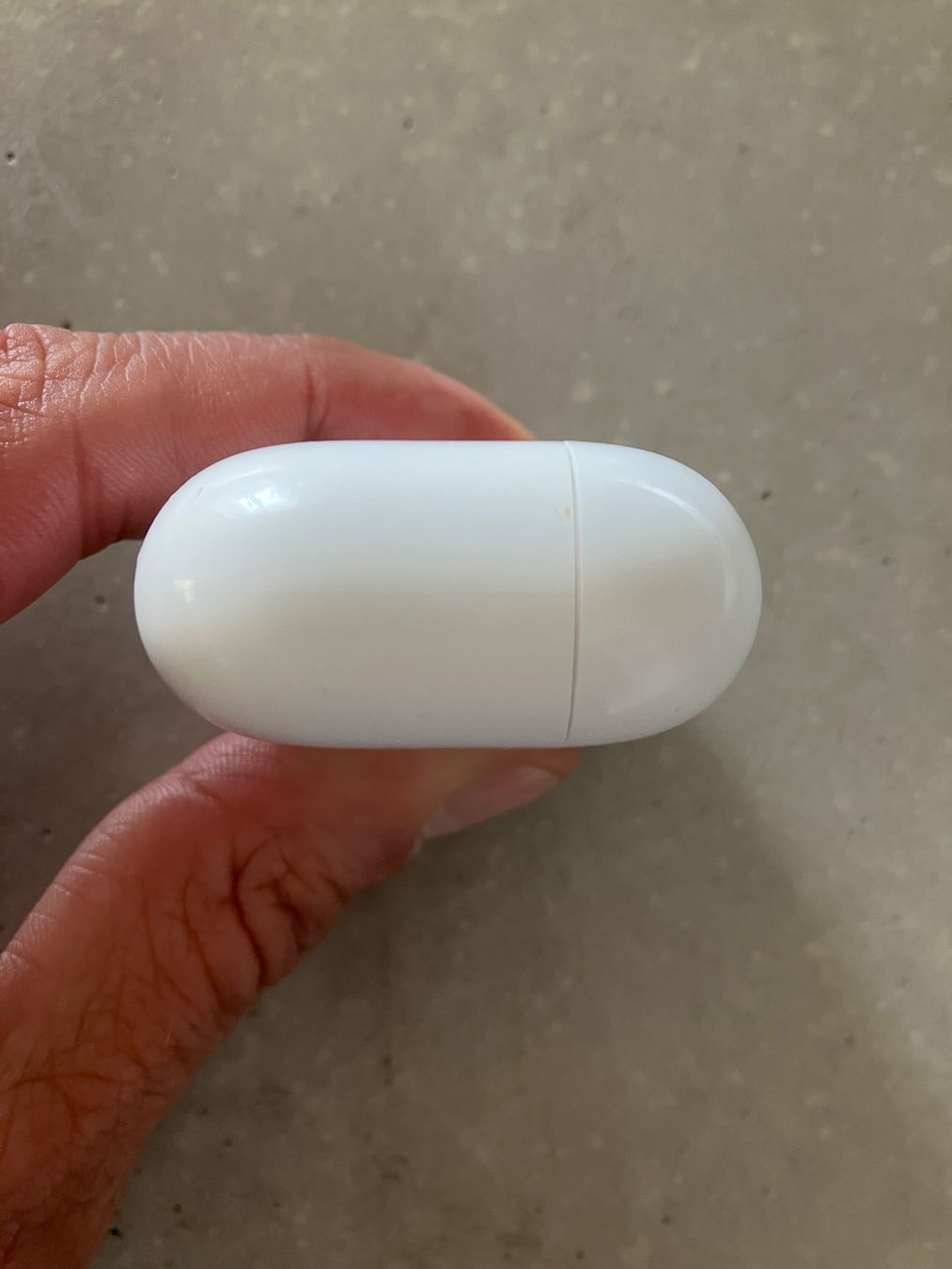 Apple Cuffie: Apple AirPods Pro 1 Charging Case – Usato da Lausanne venduto da mr.v 8