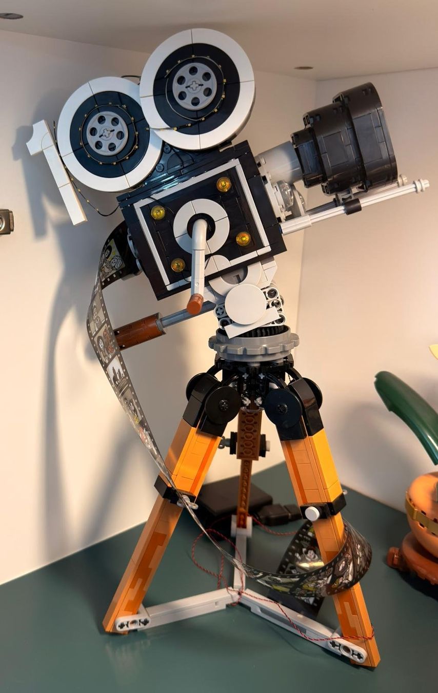 Lego Kit di costruzioni: Lego Disney Camera with integrated lights – Usato da Zürich venduto da ema_86bb