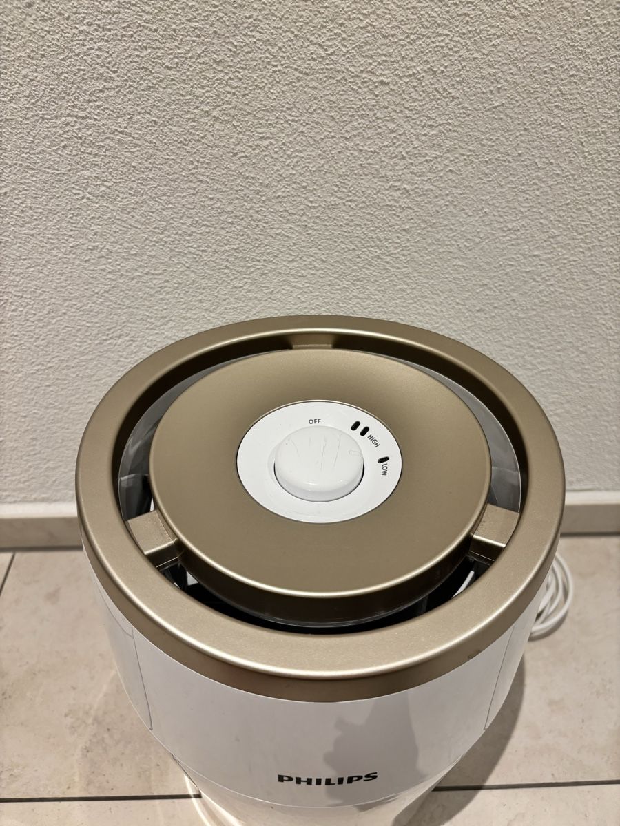 Philips Luftbefeuchter: Philips Luftbefeuchter – Gebraucht aus Dürnten von NIIVIO 2