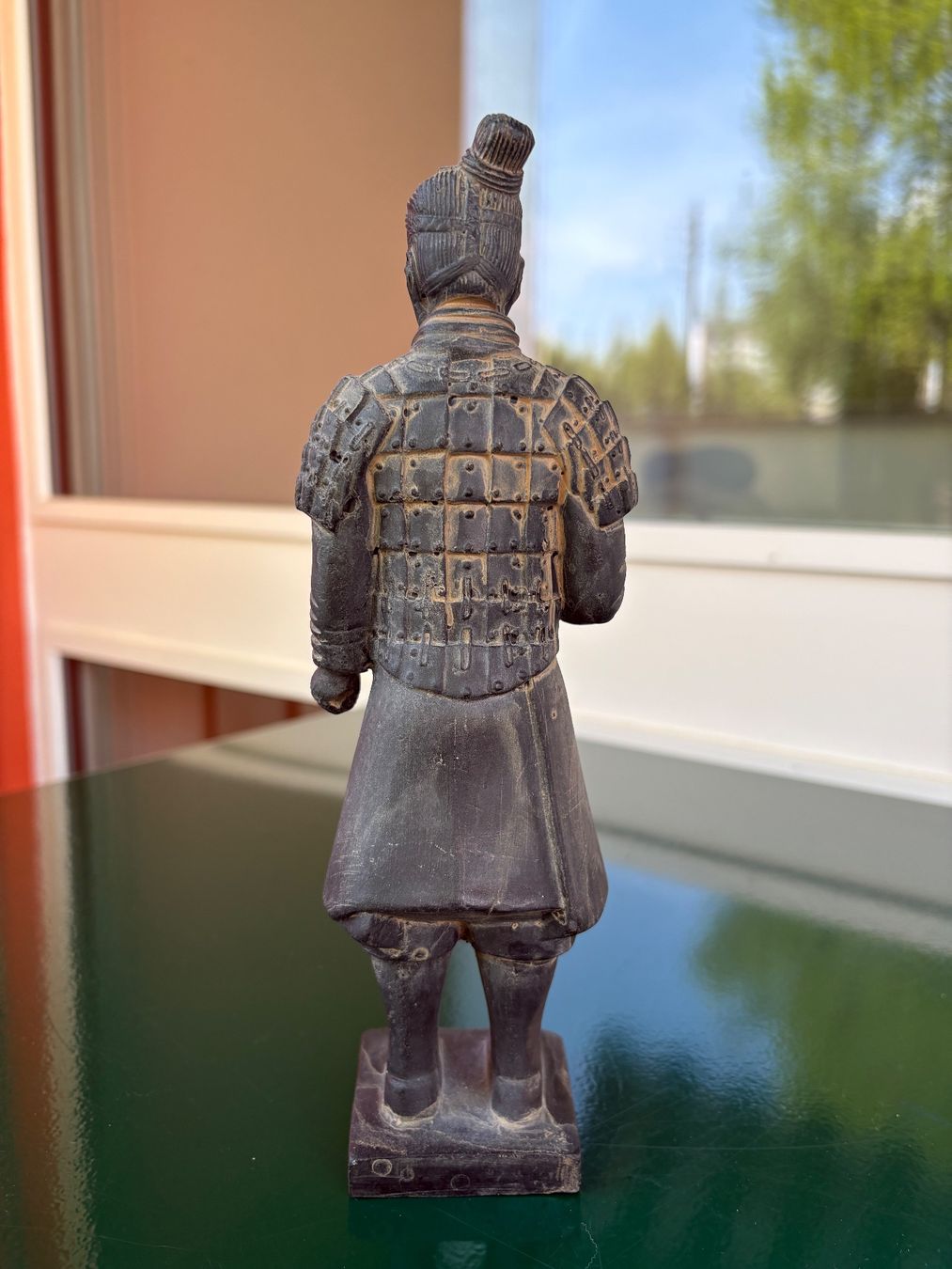 Statuette: Terrakotta-Figur (schwarz) – Usato da Thun venduto da mark81 2
