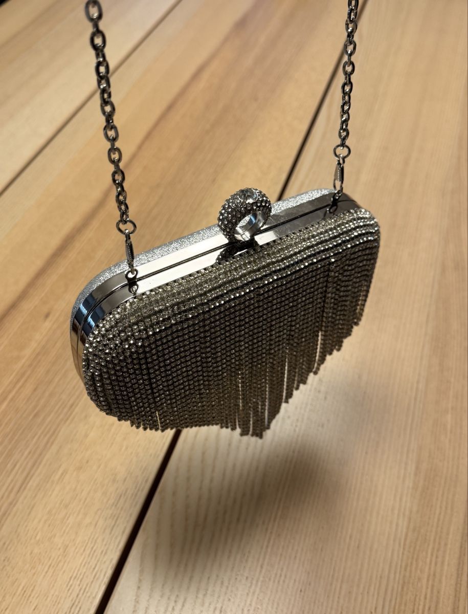 Borse da donna: Elegante silberne Mascara Abendtasche – Nuovo (secondo la descrizione) da Oberriet SG venduto da Michele_Kaufmann 1