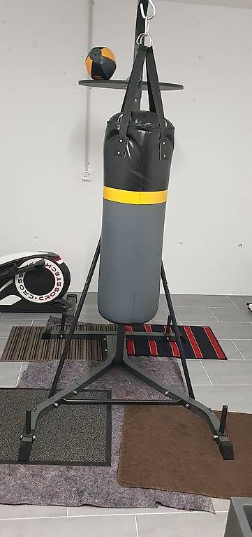 Sacchi da boxe: Boxstation inkl. Boxsack verhandelbar – Usato da Rupperswil venduto da pir_6kfb 4