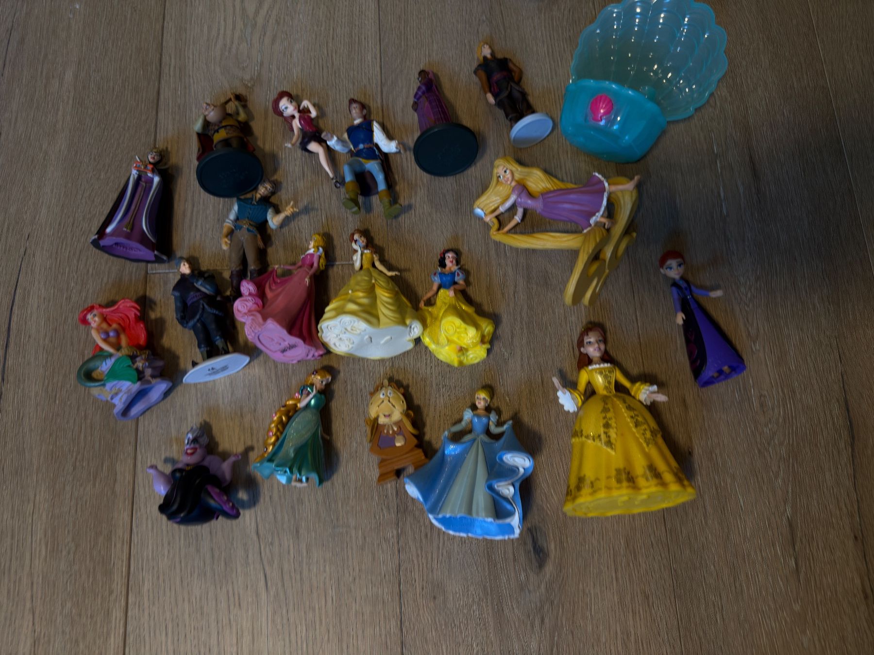Disney Statuette: Disney figurine bundle, great for spring collecting! – Usato da Bernex venduto da Oma44 5