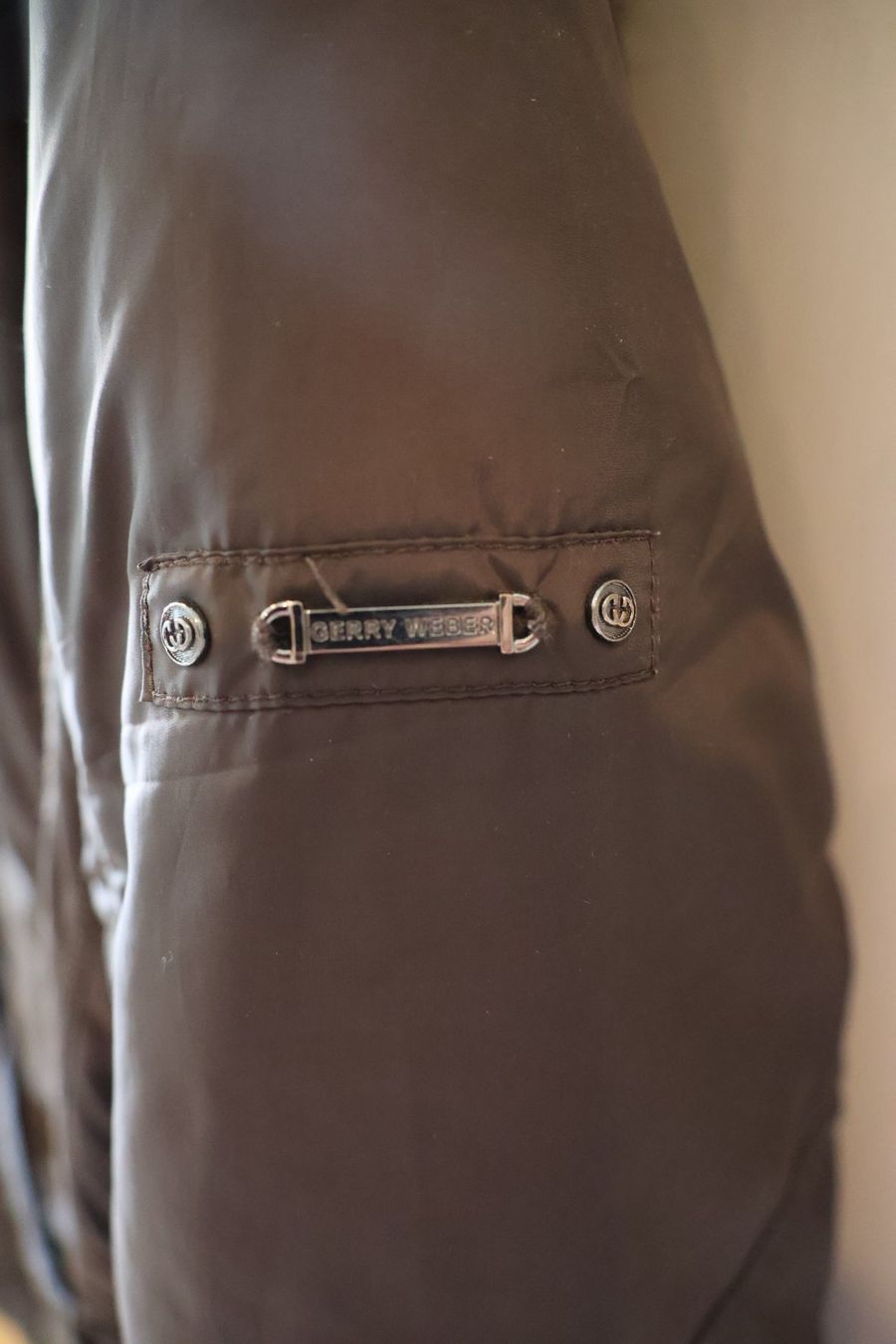 Gerry Weber Cappotti: Dunkelbrauner Gerry Weber Wintermantel – Usato da Winterthur venduto da jul_v9wx 2