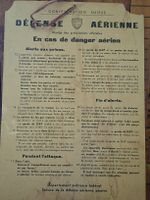 Affiche suisse, prévention contre les avions.