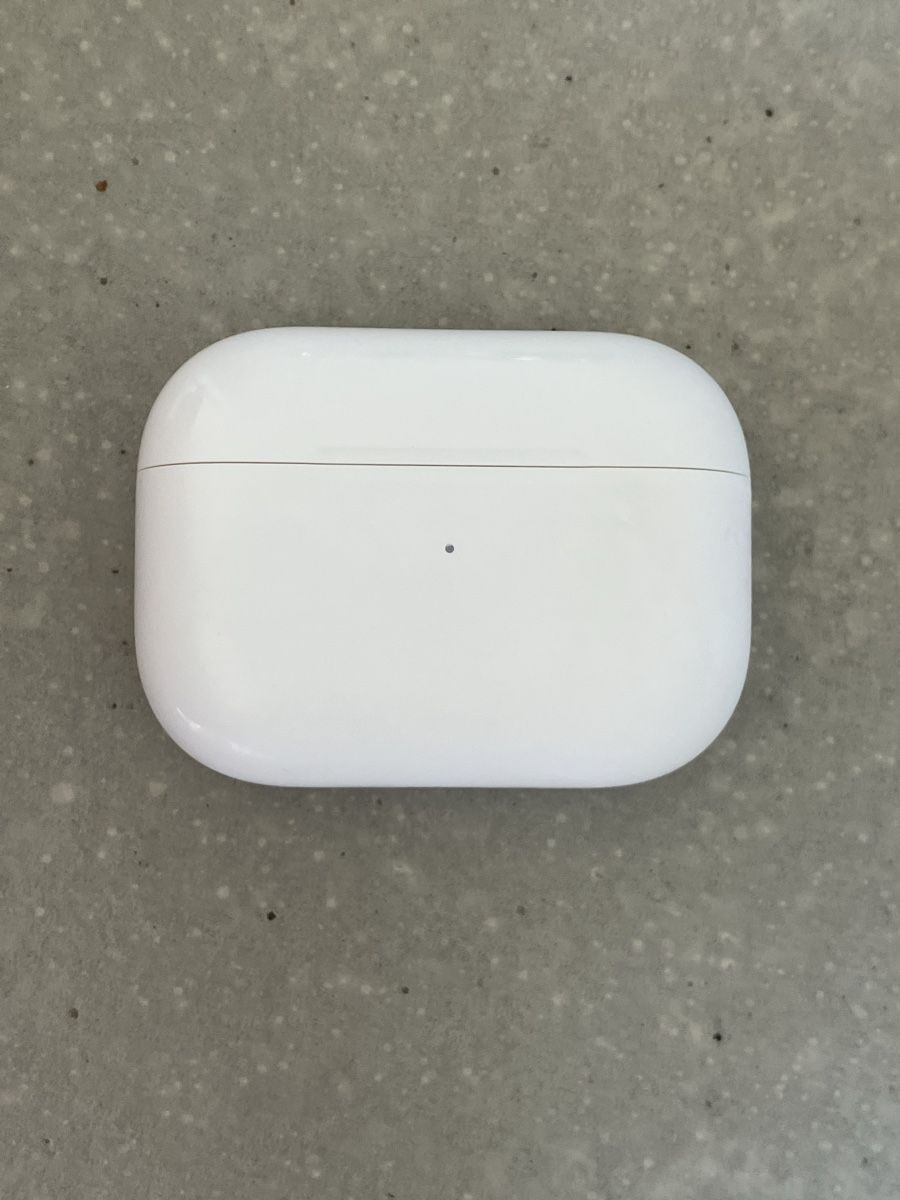 Apple Kopfhörer: APPLE AirPods Pro 1 Charging Case  – Gebraucht aus Lausanne von