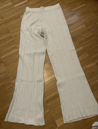 Pantalon femme taille M couleur beige