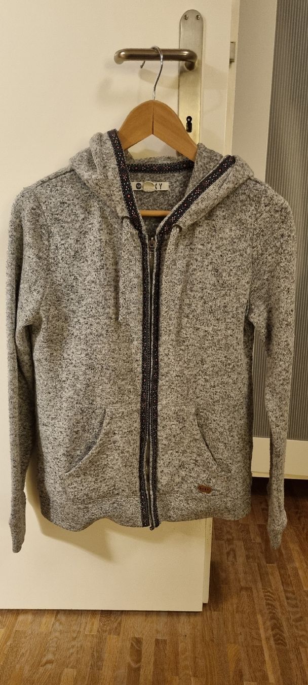 Roxy Maglioni & Felpe: Schöner Roxy Hoodie / Pullover in S / grau – Usato da Stäfa venduto da Curly_sue