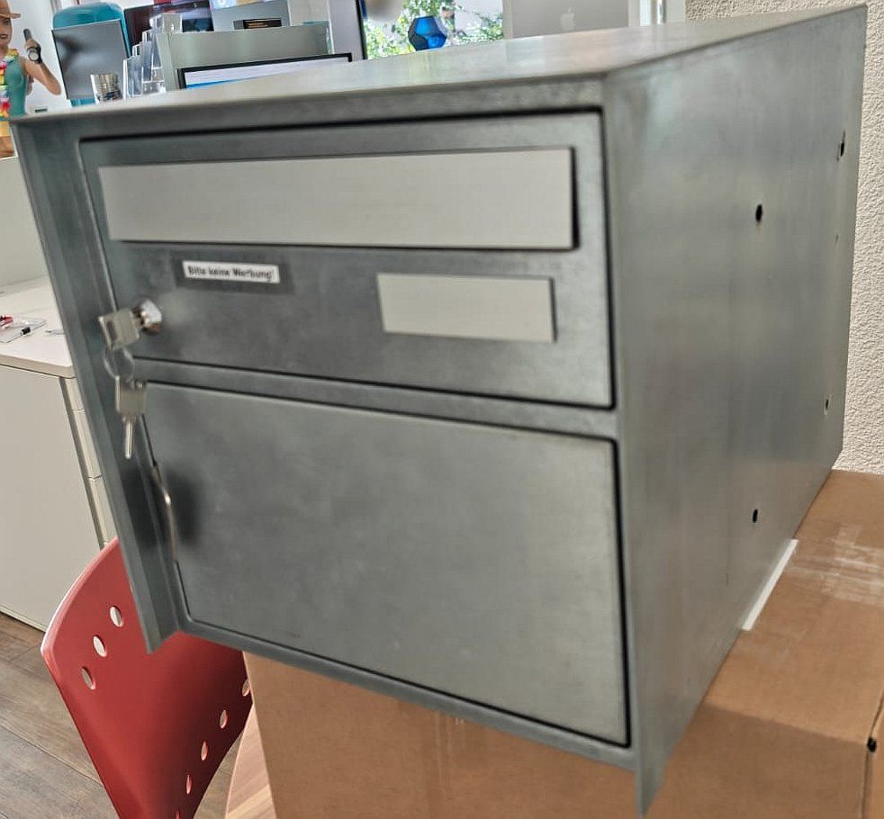 Autres articles pour la maison: Briefkasten - Modell Visp - verzinkt – D'occasion à Brig par budgetcomputer 1
