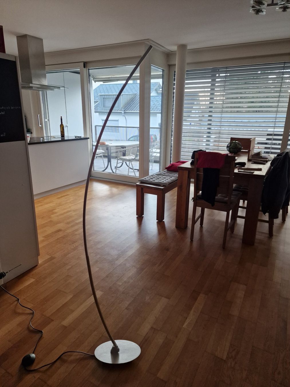 Lampes: Stehlampe mit LED – D'occasion à Gunzgen par superdancer67 2