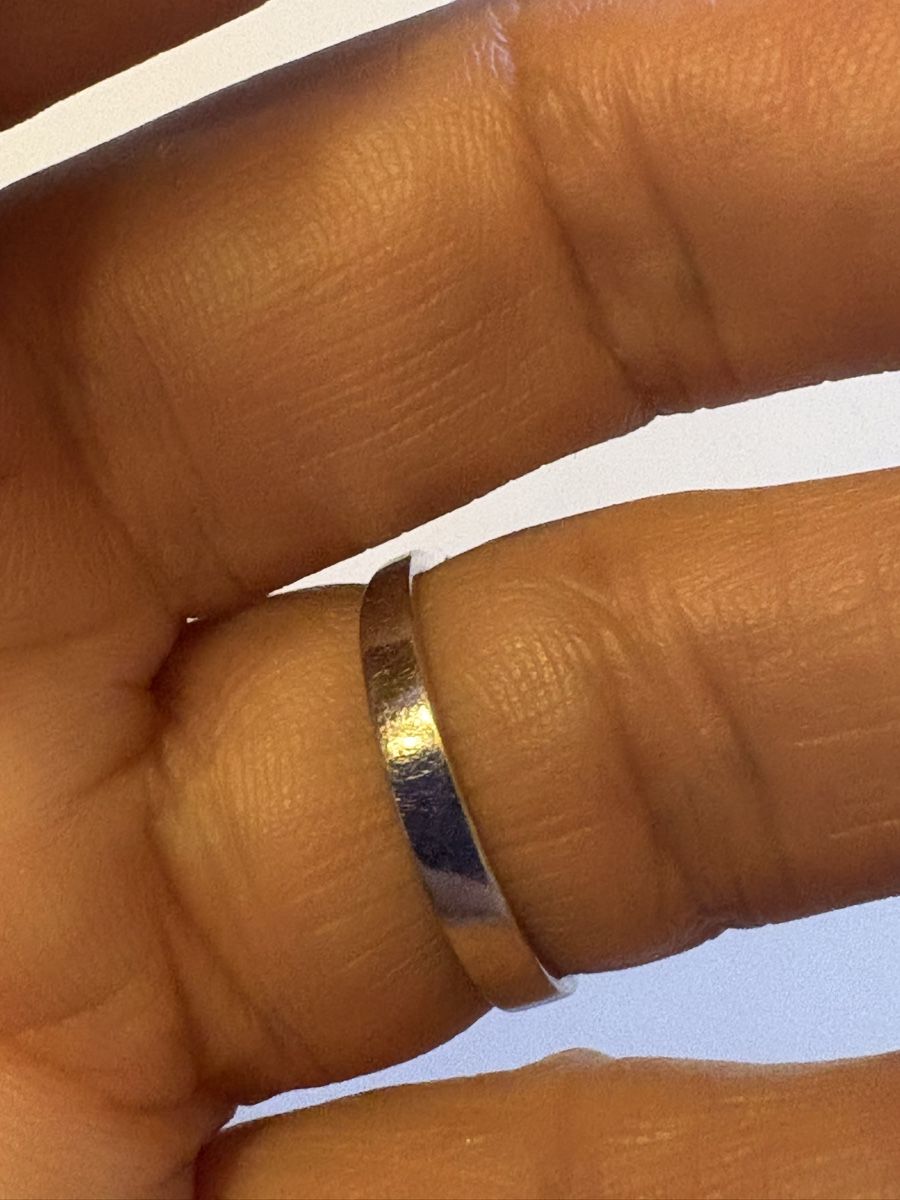 Ringe: 750 wg Saphir Ring  – Gebraucht aus Murten von Tzaugg 1