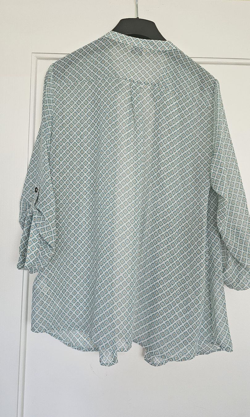 Camicette: Bluse Langarm mintfarben mit Muster Grösse M – Usato da Aarau venduto da Mery6 1