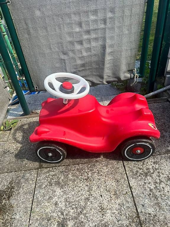 Veicoli per bambini: Classic rotes Bobbycar – Usato da Veltheim AG venduto da ngc_xg6n 1
