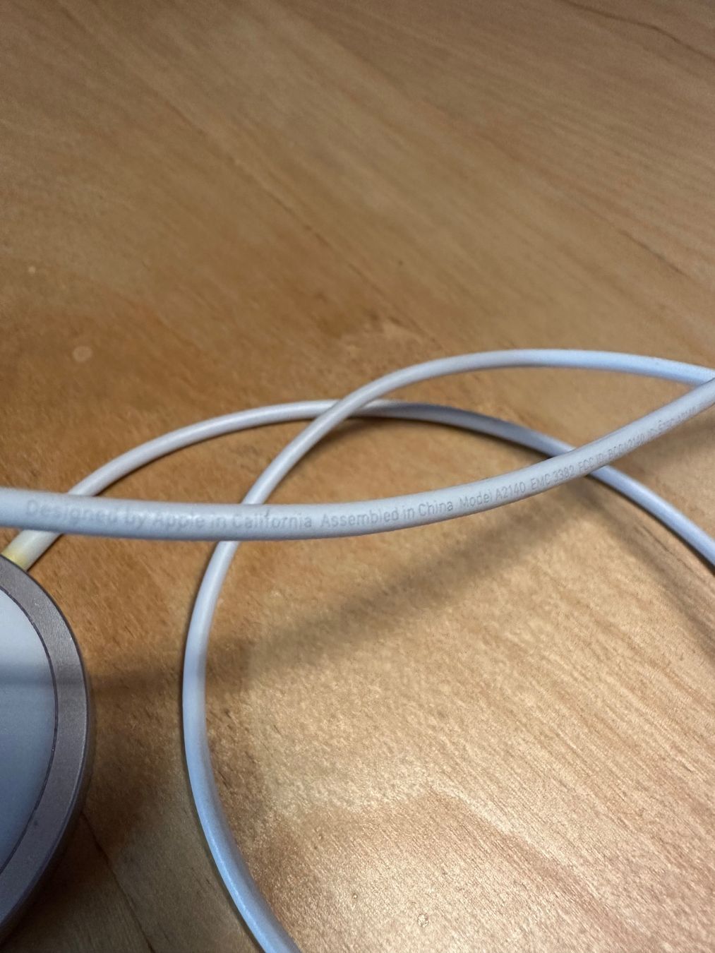 Apple Cavi: Apple MagSafe Charger Wire Cable 1 metre iPhone – Usato da St. Gallen venduto da S_rnw2 1