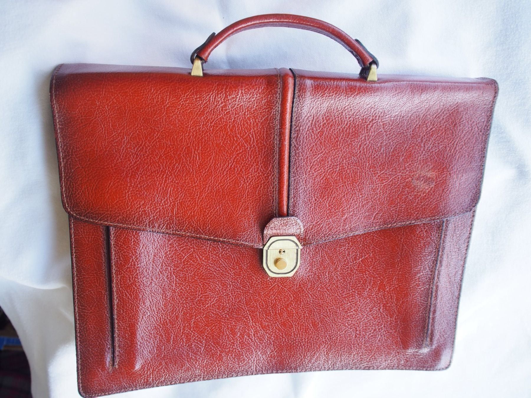 Borse: cartable haute gamme en cuir véritable – Usato da Meyrin venduto da SRemka 2