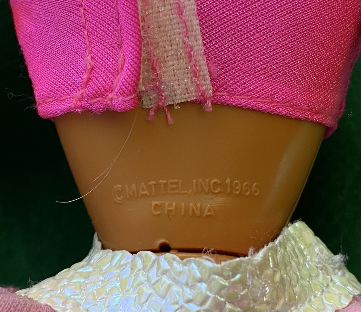 Bambole: 3 ältere Barbies, mit Knickbeinen – Usato da Utzigen venduto da Lasagne99 6