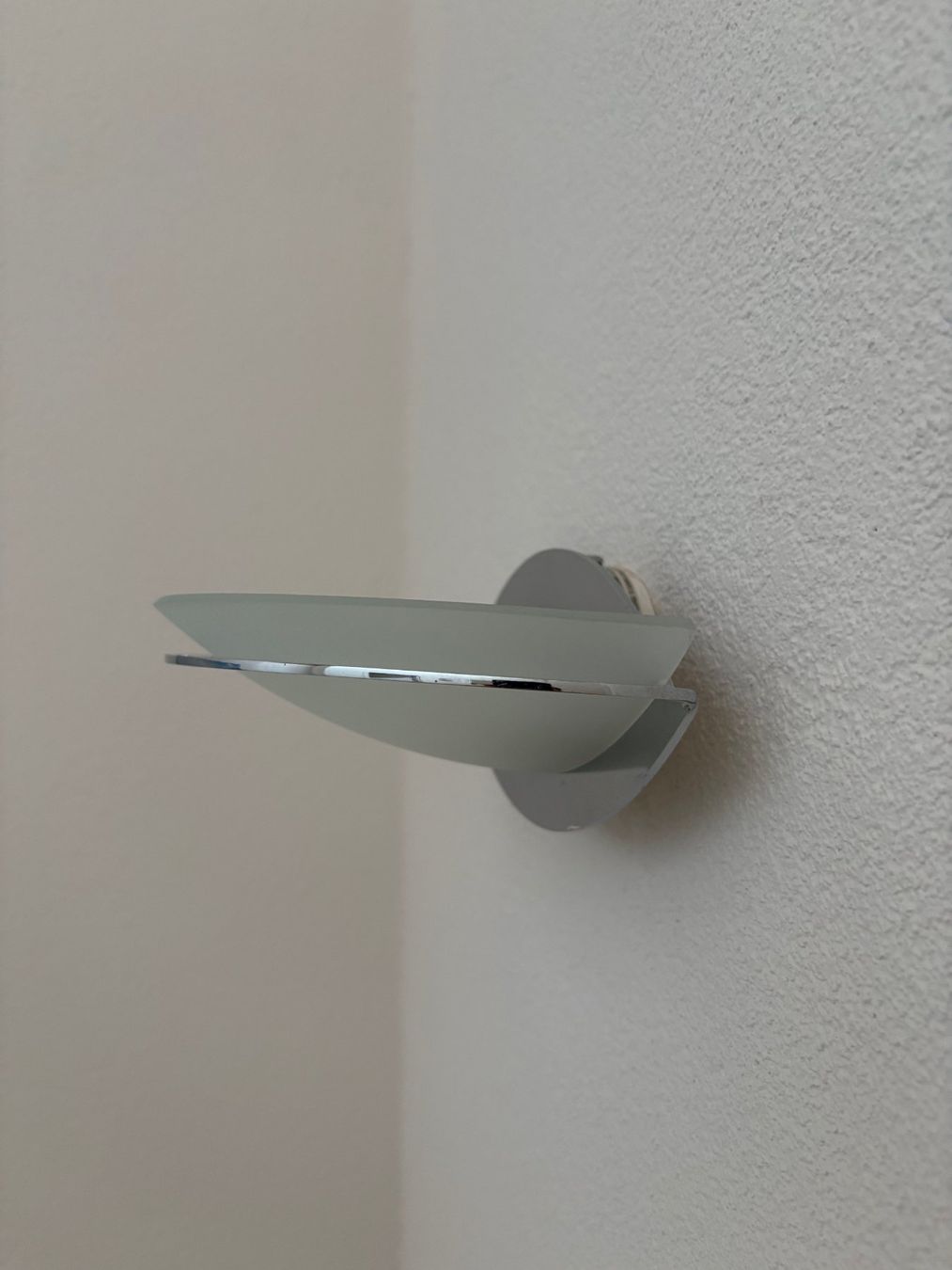 Lampade: 2 Wandleuchten Chrom/Glas Lampe – Usato da Rüti ZH venduto da Succes4 4
